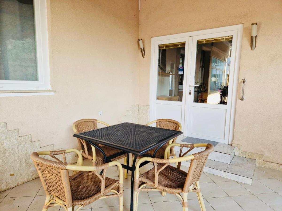 Olive Tree Apartments Rovinj Exterior photo